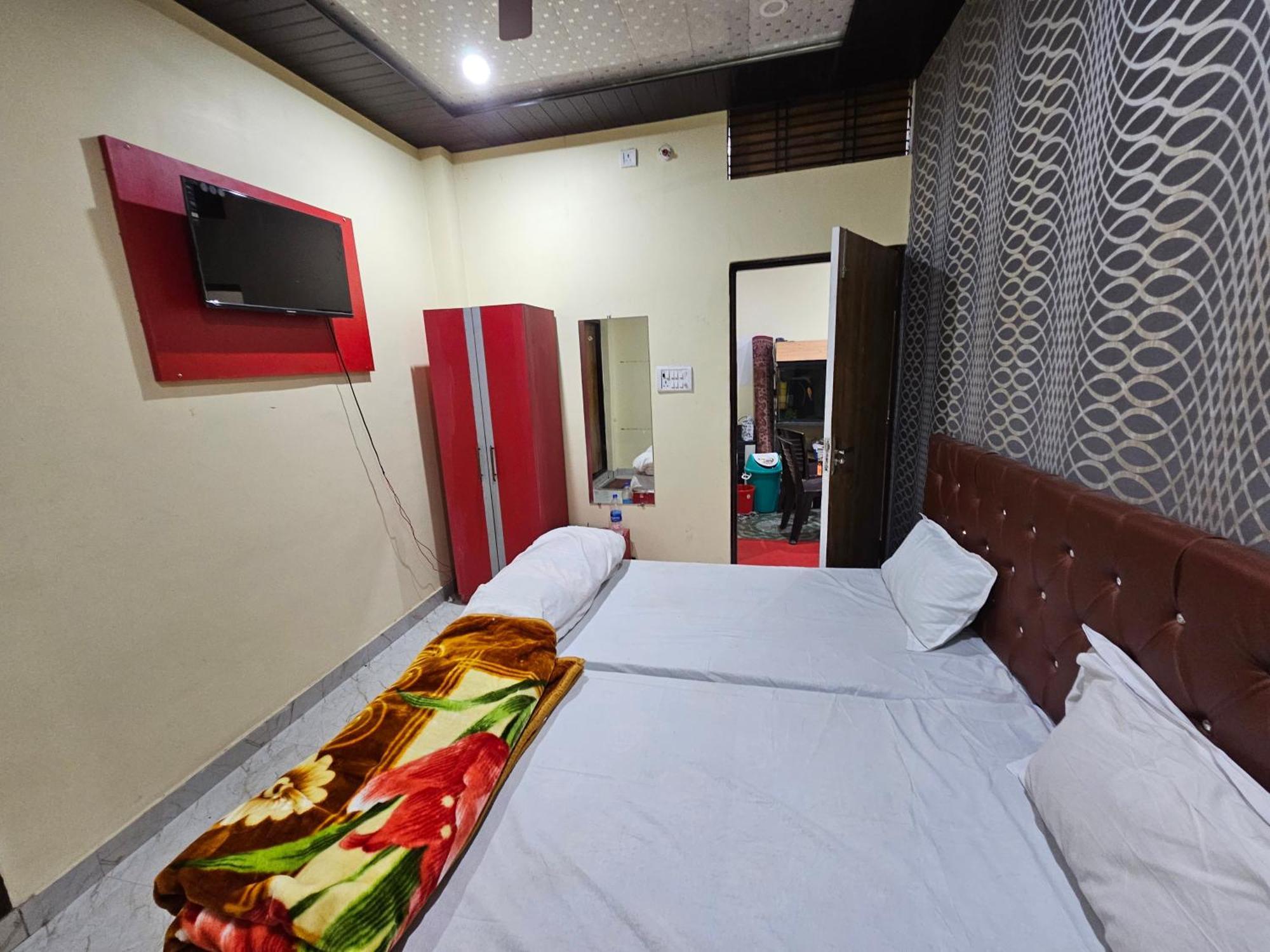 Hotel Kalika P Guest House Варанаси Екстериор снимка